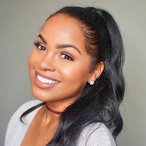 Profile artwork for Chloe Dechelle