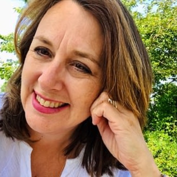 Profile artwork for Paula McLaren