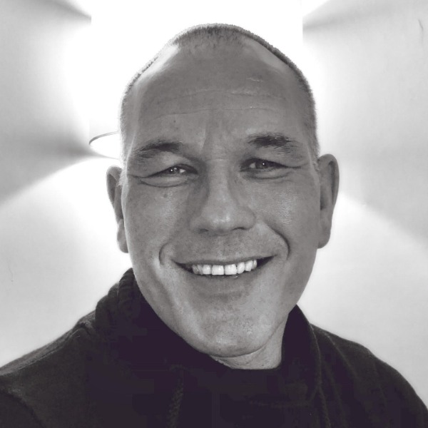 Profile artwork for Simon Stephen