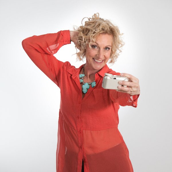 Profile artwork for Linda Waldon
