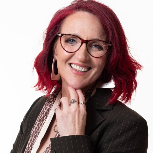 Vicky Jones | Find Podcasters & Guests - MatchMaker.fm